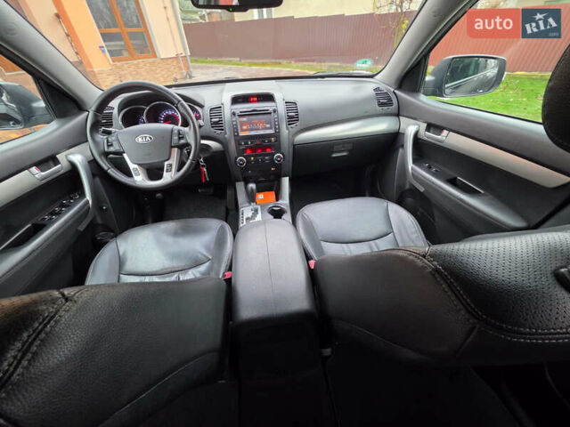Черный Киа Соренто, объемом двигателя 2.2 л и пробегом 158 тыс. км за 13999 $, фото 12 на Automoto.ua