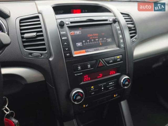 Черный Киа Соренто, объемом двигателя 2.2 л и пробегом 158 тыс. км за 13999 $, фото 22 на Automoto.ua