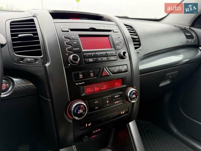 Чорний Кіа Соренто, об'ємом двигуна 2.2 л та пробігом 213 тис. км за 14499 $, фото 27 на Automoto.ua