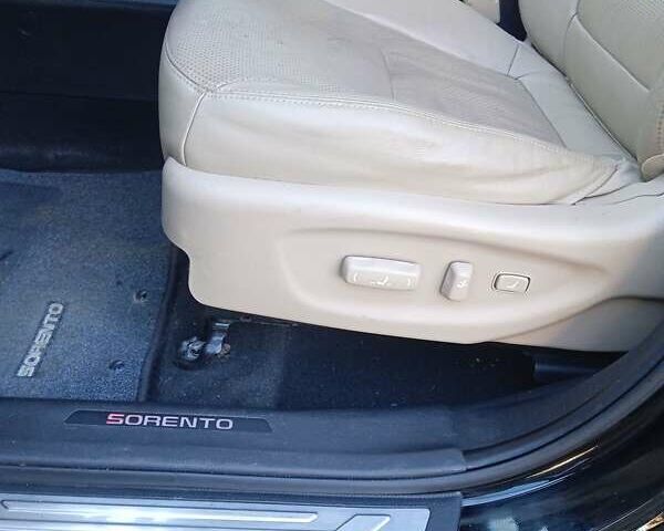 Чорний Кіа Соренто, об'ємом двигуна 2.2 л та пробігом 233 тис. км за 13999 $, фото 4 на Automoto.ua