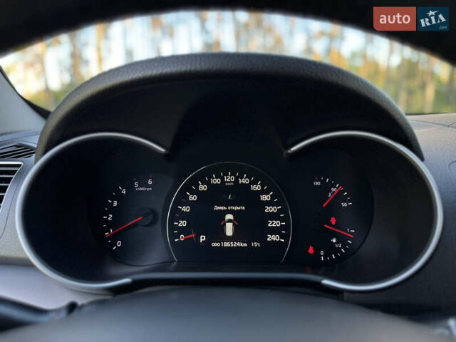 Черный Киа Соренто, объемом двигателя 2.2 л и пробегом 186 тыс. км за 15500 $, фото 17 на Automoto.ua