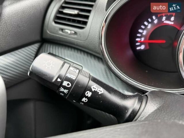 Чорний Кіа Соренто, об'ємом двигуна 2.2 л та пробігом 213 тис. км за 14499 $, фото 30 на Automoto.ua