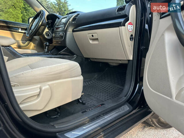 Черный Киа Соренто, объемом двигателя 2.2 л и пробегом 240 тыс. км за 13500 $, фото 59 на Automoto.ua