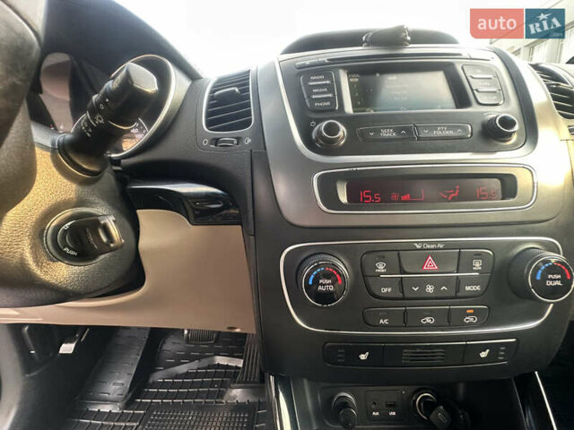 Черный Киа Соренто, объемом двигателя 2.2 л и пробегом 240 тыс. км за 13500 $, фото 70 на Automoto.ua