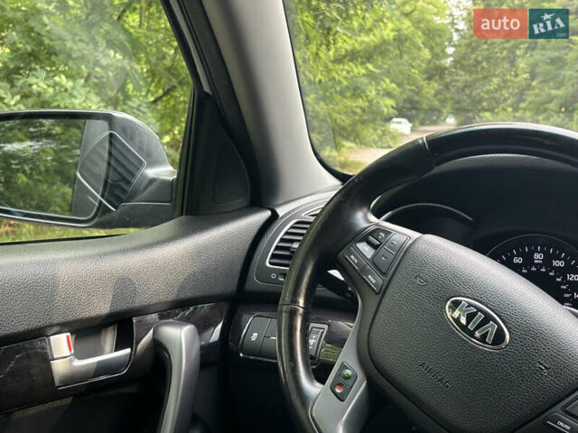 Черный Киа Соренто, объемом двигателя 2.36 л и пробегом 270 тыс. км за 13000 $, фото 13 на Automoto.ua