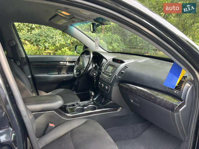Черный Киа Соренто, объемом двигателя 2.36 л и пробегом 270 тыс. км за 13000 $, фото 7 на Automoto.ua