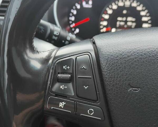 Чорний Кіа Соренто, об'ємом двигуна 2.2 л та пробігом 227 тис. км за 16800 $, фото 10 на Automoto.ua