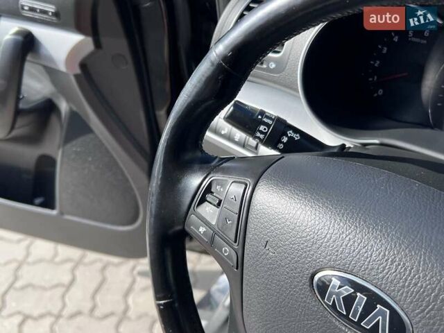 Черный Киа Соренто, объемом двигателя 2.2 л и пробегом 290 тыс. км за 15490 $, фото 19 на Automoto.ua