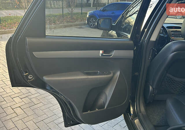 Черный Киа Соренто, объемом двигателя 2.2 л и пробегом 230 тыс. км за 16500 $, фото 20 на Automoto.ua