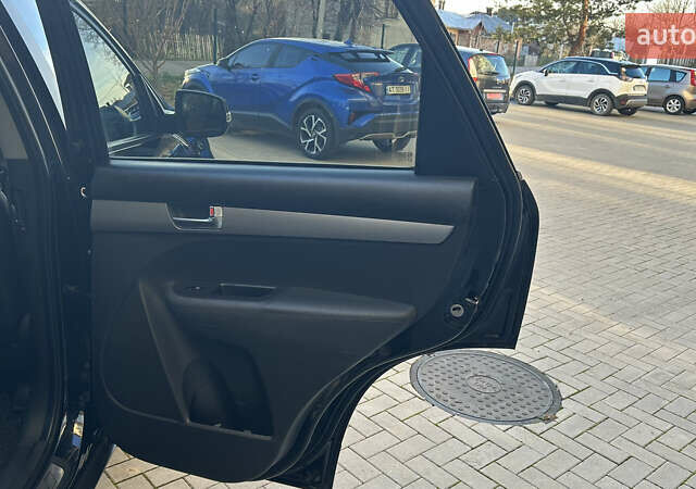 Черный Киа Соренто, объемом двигателя 2.2 л и пробегом 230 тыс. км за 16600 $, фото 18 на Automoto.ua