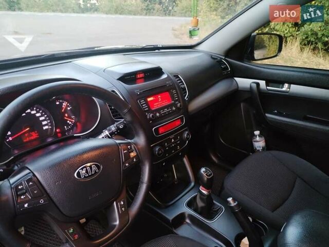 Черный Киа Соренто, объемом двигателя 2.2 л и пробегом 220 тыс. км за 14500 $, фото 21 на Automoto.ua
