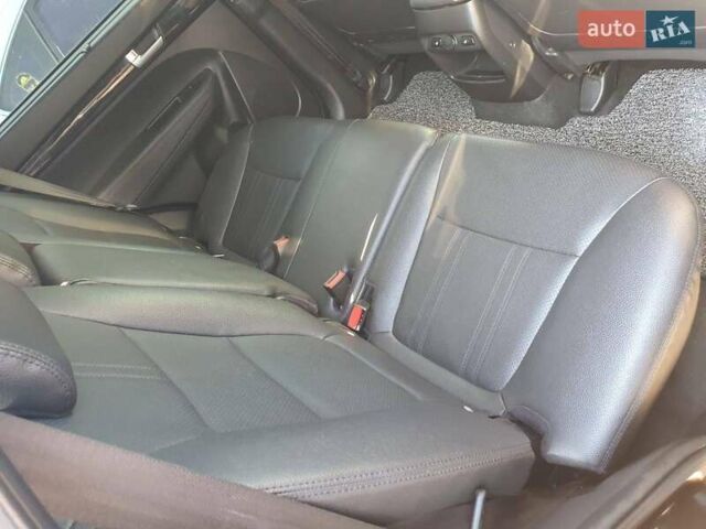 Черный Киа Соренто, объемом двигателя 2.2 л и пробегом 180 тыс. км за 18400 $, фото 5 на Automoto.ua