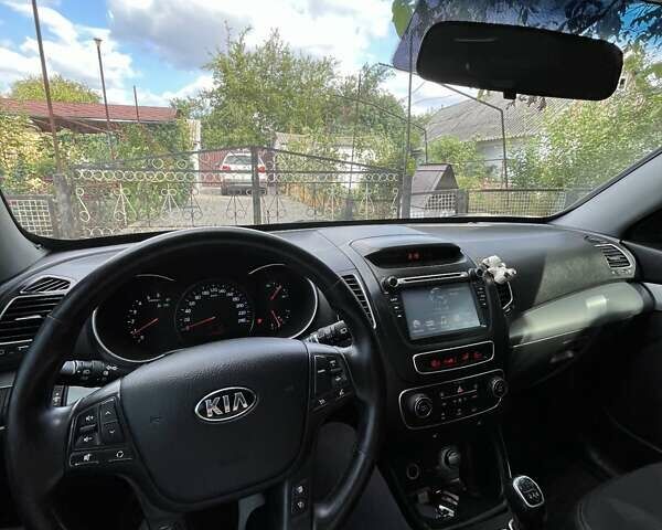 Черный Киа Соренто, объемом двигателя 2.2 л и пробегом 255 тыс. км за 13500 $, фото 9 на Automoto.ua