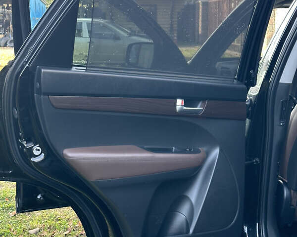 Кіа Соренто 2013 у Стрые на Automoto.ua Чорний Кіа Соренто, об'ємом двигуна 2.2 л та пробігом 255 тис. км за 16999 $, фото 31 на Automoto.ua