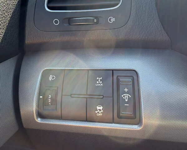 Черный Киа Соренто, объемом двигателя 2.2 л и пробегом 77 тыс. км за 16600 $, фото 26 на Automoto.ua