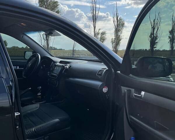 Черный Киа Соренто, объемом двигателя 2.2 л и пробегом 255 тыс. км за 13500 $, фото 8 на Automoto.ua