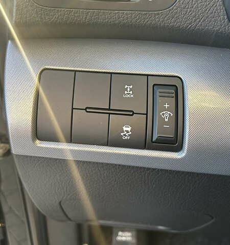 Черный Киа Соренто, объемом двигателя 2.2 л и пробегом 230 тыс. км за 16600 $, фото 27 на Automoto.ua