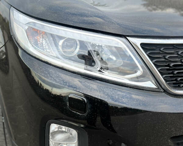 Чорний Кіа Соренто, об'ємом двигуна 2.2 л та пробігом 245 тис. км за 15900 $, фото 18 на Automoto.ua