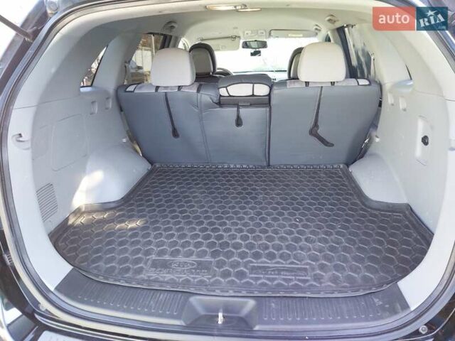 Черный Киа Соренто, объемом двигателя 2.35 л и пробегом 140 тыс. км за 12500 $, фото 3 на Automoto.ua