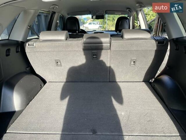 Чорний Кіа Соренто, об'ємом двигуна 2 л та пробігом 215 тис. км за 16350 $, фото 13 на Automoto.ua