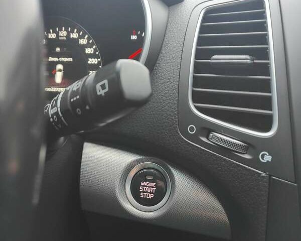 Чорний Кіа Соренто, об'ємом двигуна 2.2 л та пробігом 227 тис. км за 16800 $, фото 13 на Automoto.ua