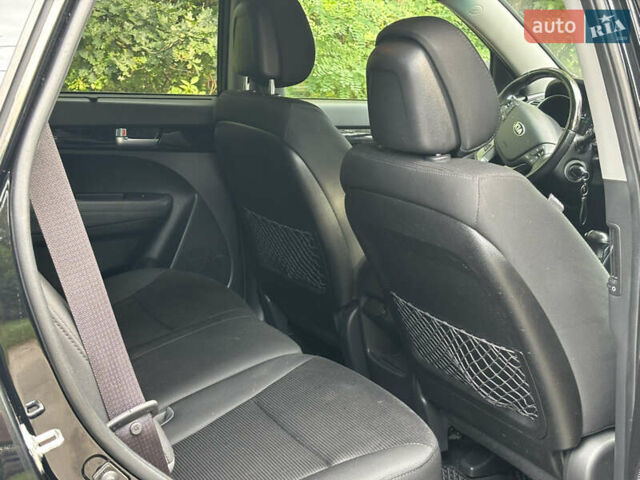Черный Киа Соренто, объемом двигателя 2.36 л и пробегом 270 тыс. км за 13000 $, фото 35 на Automoto.ua