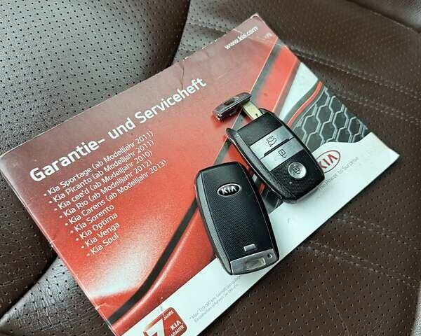 Черный Киа Соренто, объемом двигателя 2.2 л и пробегом 234 тыс. км за 17800 $, фото 3 на Automoto.ua