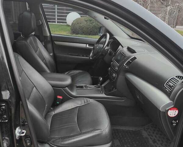 Чорний Кіа Соренто, об'ємом двигуна 2.2 л та пробігом 227 тис. км за 16800 $, фото 17 на Automoto.ua