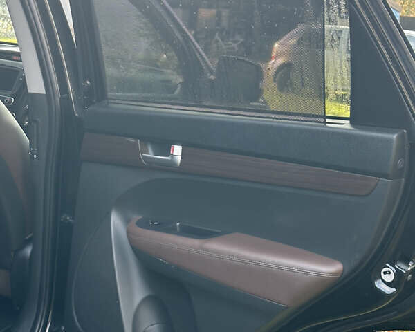 Кіа Соренто 2013 у Стрые на Automoto.ua Чорний Кіа Соренто, об'ємом двигуна 2.2 л та пробігом 255 тис. км за 16999 $, фото 29 на Automoto.ua