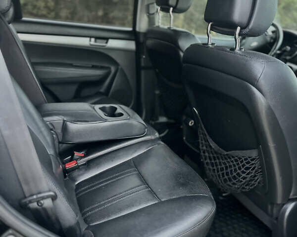 Черный Киа Соренто, объемом двигателя 2.2 л и пробегом 245 тыс. км за 16000 $, фото 9 на Automoto.ua