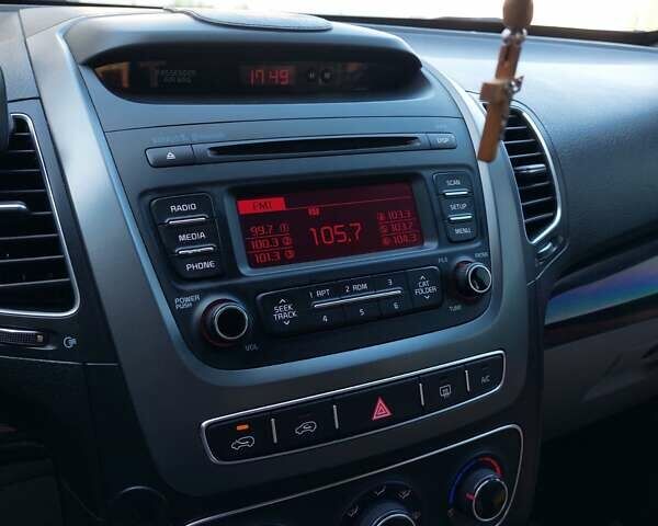 Черный Киа Соренто, объемом двигателя 2.36 л и пробегом 171 тыс. км за 14300 $, фото 14 на Automoto.ua