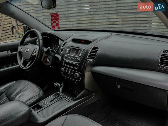 Черный Киа Соренто, объемом двигателя 2.2 л и пробегом 276 тыс. км за 16200 $, фото 114 на Automoto.ua