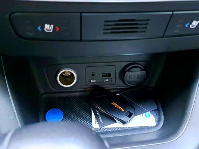 Черный Киа Соренто, объемом двигателя 1.2 л и пробегом 105 тыс. км за 9500 $, фото 13 на Automoto.ua