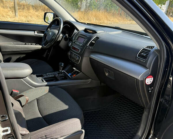 Черный Киа Соренто, объемом двигателя 2.2 л и пробегом 77 тыс. км за 16600 $, фото 21 на Automoto.ua