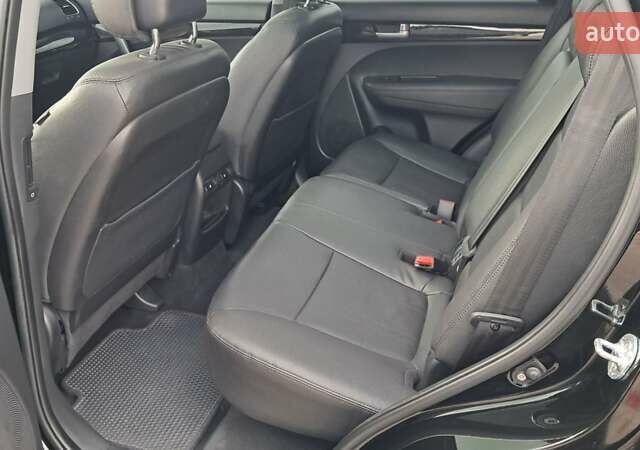 Черный Киа Соренто, объемом двигателя 2 л и пробегом 193 тыс. км за 15999 $, фото 7 на Automoto.ua