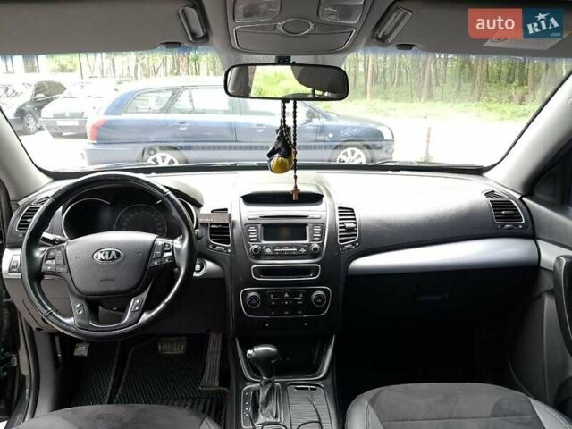 Чорний Кіа Соренто, об'ємом двигуна 2.2 л та пробігом 160 тис. км за 16500 $, фото 13 на Automoto.ua