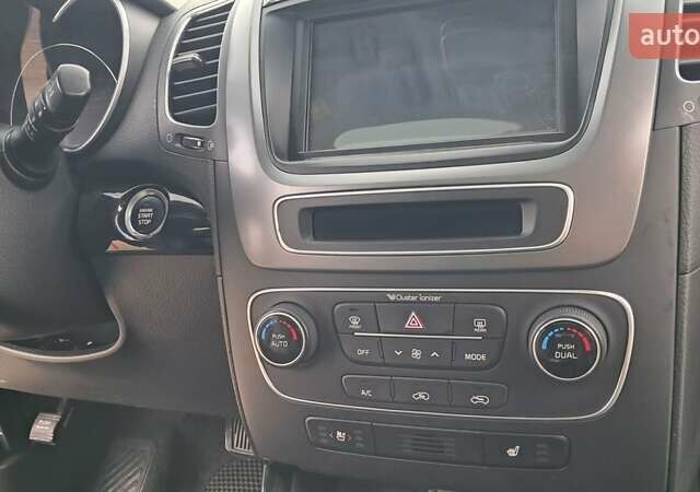 Черный Киа Соренто, объемом двигателя 2 л и пробегом 193 тыс. км за 15999 $, фото 13 на Automoto.ua