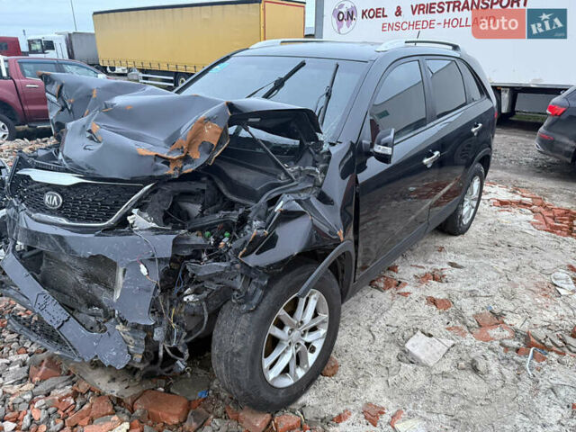 Черный Киа Соренто, объемом двигателя 2.36 л и пробегом 156 тыс. км за 5600 $, фото 2 на Automoto.ua