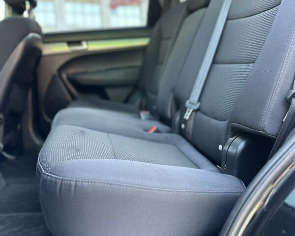 Черный Киа Соренто, объемом двигателя 2.2 л и пробегом 239 тыс. км за 15900 $, фото 34 на Automoto.ua