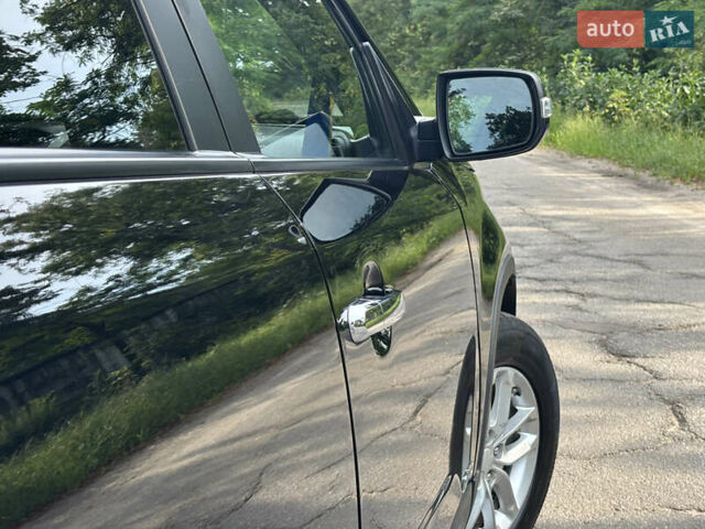 Черный Киа Соренто, объемом двигателя 2.36 л и пробегом 270 тыс. км за 13000 $, фото 5 на Automoto.ua