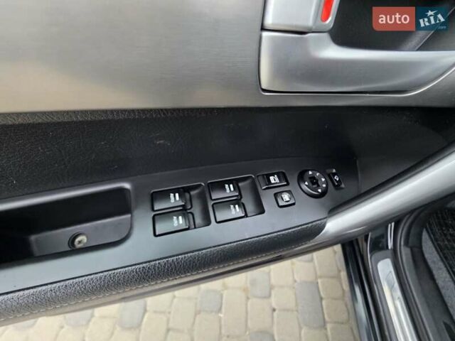 Черный Киа Соренто, объемом двигателя 2.2 л и пробегом 224 тыс. км за 14750 $, фото 85 на Automoto.ua