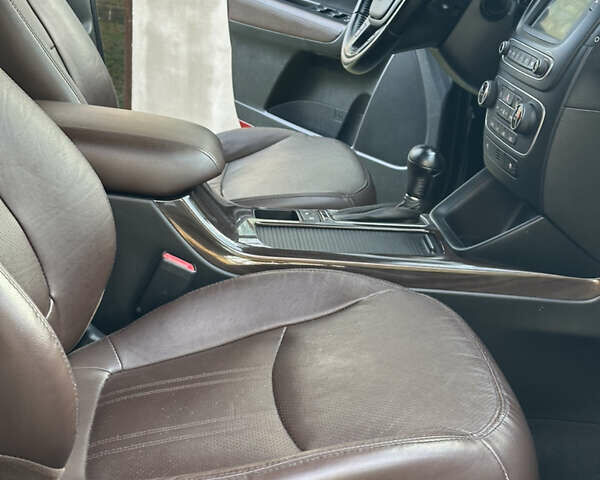 Кіа Соренто 2013 у Стрые на Automoto.ua Чорний Кіа Соренто, об'ємом двигуна 2.2 л та пробігом 255 тис. км за 16999 $, фото 27 на Automoto.ua