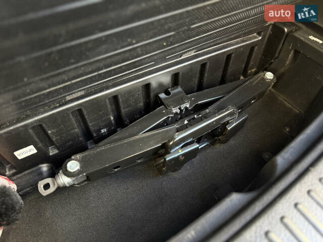 Черный Киа Соренто, объемом двигателя 2.2 л и пробегом 208 тыс. км за 16850 $, фото 50 на Automoto.ua