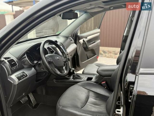 Чорний Кіа Соренто, об'ємом двигуна 2.2 л та пробігом 145 тис. км за 18500 $, фото 22 на Automoto.ua