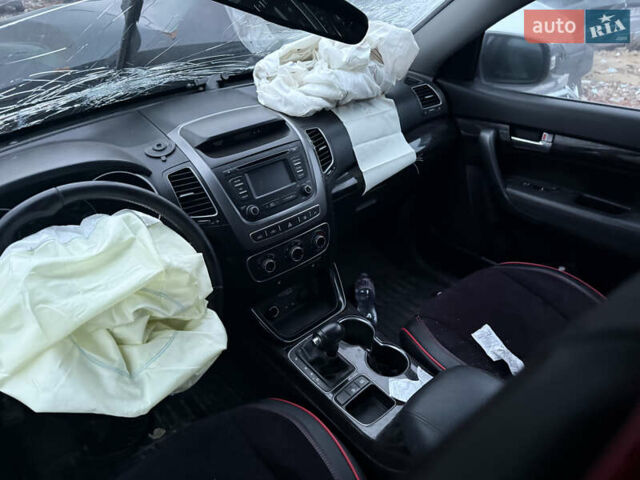 Черный Киа Соренто, объемом двигателя 2.36 л и пробегом 156 тыс. км за 5600 $, фото 5 на Automoto.ua