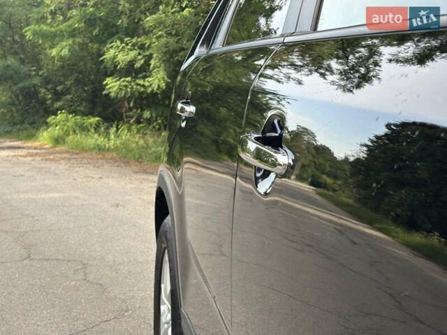 Черный Киа Соренто, объемом двигателя 2.36 л и пробегом 270 тыс. км за 13000 $, фото 6 на Automoto.ua