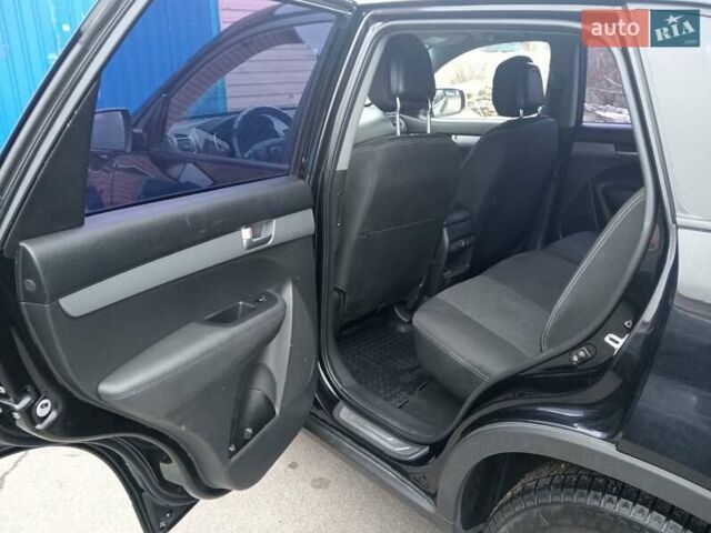 Черный Киа Соренто, объемом двигателя 2.2 л и пробегом 270 тыс. км за 13500 $, фото 6 на Automoto.ua