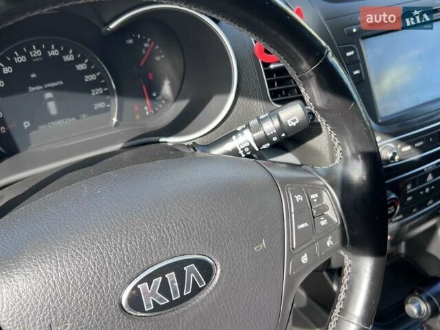 Черный Киа Соренто, объемом двигателя 2.2 л и пробегом 290 тыс. км за 15490 $, фото 20 на Automoto.ua