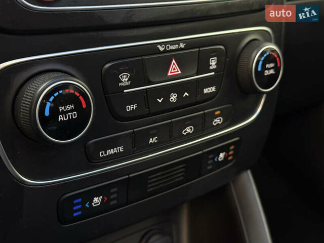 Черный Киа Соренто, объемом двигателя 2.2 л и пробегом 208 тыс. км за 16850 $, фото 38 на Automoto.ua