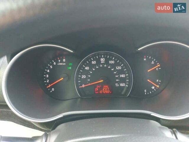Черный Киа Соренто, объемом двигателя 2.36 л и пробегом 171 тыс. км за 14300 $, фото 13 на Automoto.ua